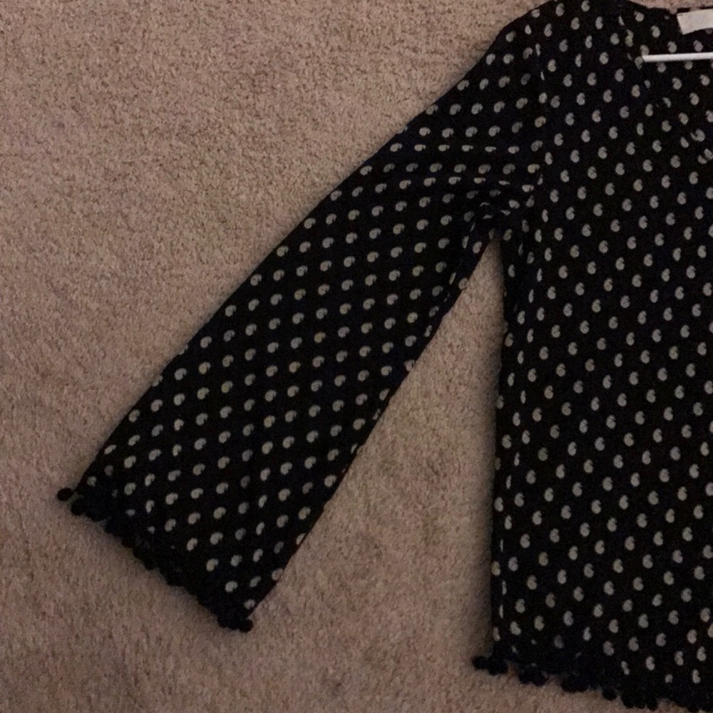 Bell-sleeved Patterned Top - Picture 2 of 4